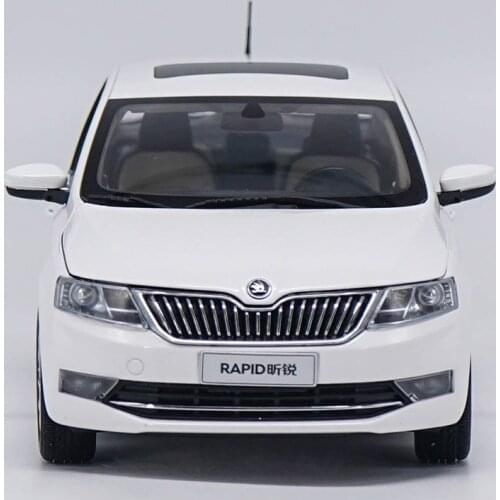 Original factory diecast 1/18 Skoda Rapid 2018 alloy Diecast Metal Classic toy Car Models for Christmas gifts, collection