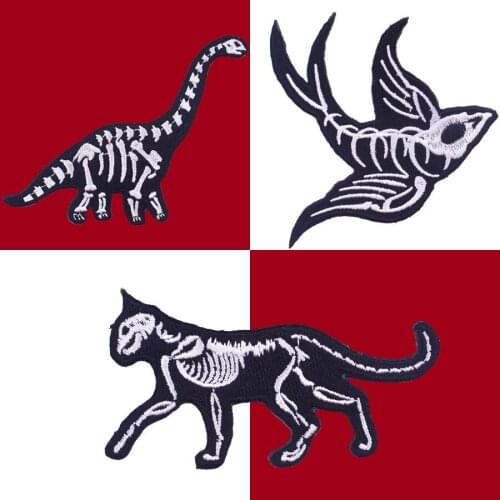 Animal Skeleton Embroidery Patches Skull Dinosaur Iron on Patch for Tshirt Black White Thermo Stickers Blanket Textile Appliques