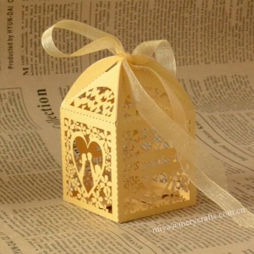 Thank you bag,ivory laser cut box for wedding supplies,gold wedding favor boxes