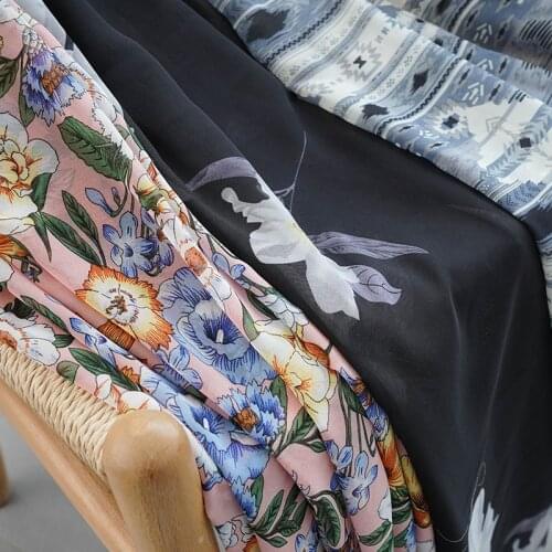 Spring And Summer Thin Dress Chiffon Fabric Hawaiian Floral Pattern Can Sew Beach Holiday Skirt Lady Loose Pants Can See Through