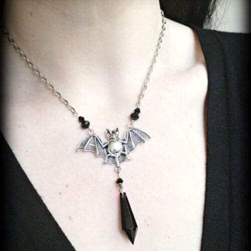 Magic Black Crystal Bat Necklaces Pendant for Women Gothic Witchcraft Reiki Statement Neck Chains Silver Color Jewellery VGN079
