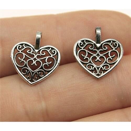 30pcs 15x18mm 2 Colors Vintage Metal Zinc Alloy Filigree Hollow Love Heart Charms Fit Jewelry Pendant Charms Makings
