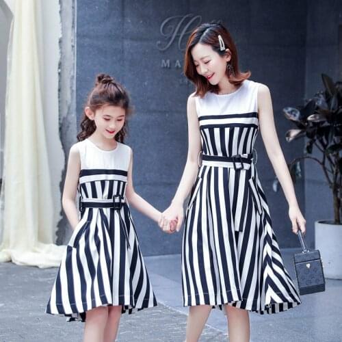 2019 Summer Sleeveless Dresses Mommy and me Stripe Dress Family Matching Outfits Mother Daughter Vacation Belt Fashion Clothes