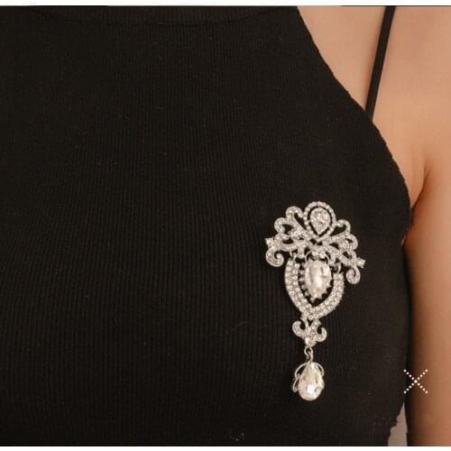 Liemjee Temperament Fashion Silk Scarf Button Jewelry Hollow Crown Inlaid Crystal Brooch For Women Luxury Namour Charm Gift