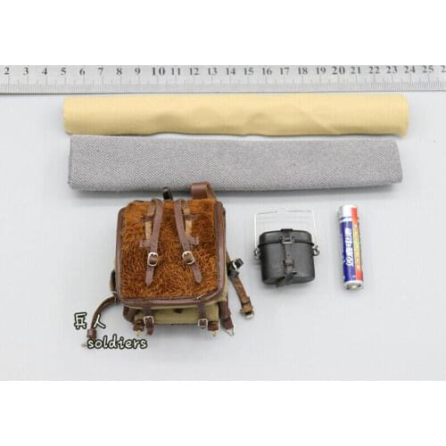 GM647 1:6 Scale German Honor Guard Backpack + Lunch Box Model
