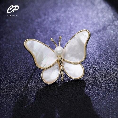Fashion Pearl Butterfly Women Brooches Crystal Exquisite Cute Insect Pins Brooch Wedding Party Gift