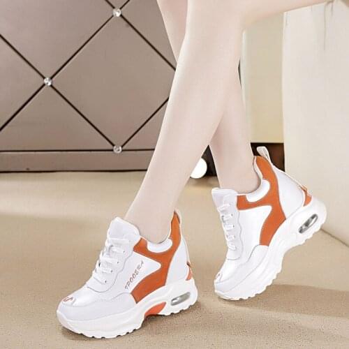 Womens Sports Shoes Chunky Sneakers 2021 Fashion Woman Shoes Breathable Vulcanized Soles Casual Air Cushion Platform Footwear