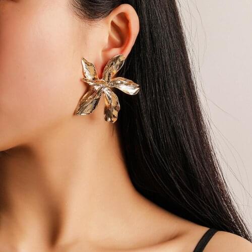 1 Pair Stylish And Simple Flower Five Petals Simple Flower Shape All-match Stud Earring Fashion Womens Earrings Accessory