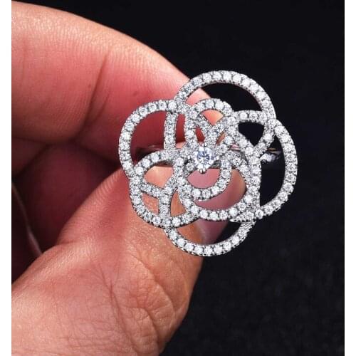 Charm Jewelry 925 Silver Fashion Camellia Flowers Rings Full Inlay Shiny Small Zircon Womens Wedding Cocktail Party Luxury Ring