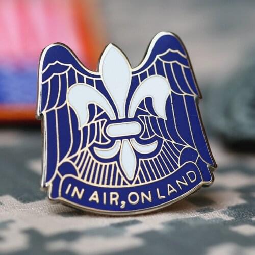 US 82 Airborne Division "IN AIR ON LAND" Metal Badge Epaulette Brooch Pins For Hat Backpack Jacket Decoration