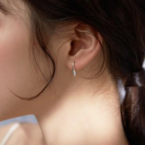 Cute Korean Style Fashion Water Drop Mini Small Silver Color Earrings For Women Japanese Charms Ear Jewelry Party Gift