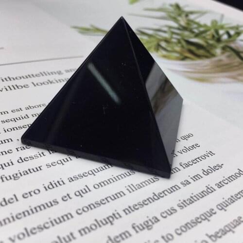4-10cm Natural obsidian pyramid ornaments