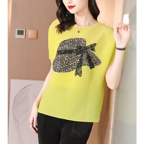 Miyak Pleated Short Sleeve Leopard Print Plus Size T-shirt Women Round Neck Loose Casual Tee Summer Female Fashion Top 2021