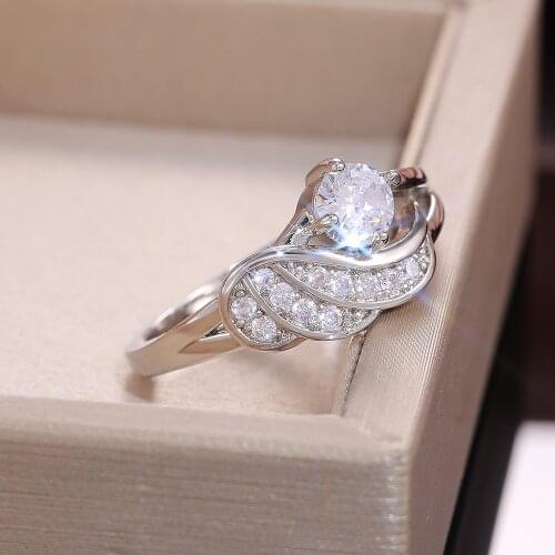 Huitan Fashion Ring Jewelry for Women Cute Feather with 4 Claws Crystal Zircon Stone Anniversary Birthday Weeding Gift Bulk Ring