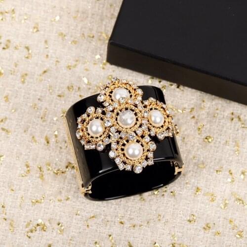 Hot Brand Fashion Jewelry For Women Big Width Cuff Bracelet Praty Jewelry Crush Black Acrylic Colorful Cross Unique Top Quality