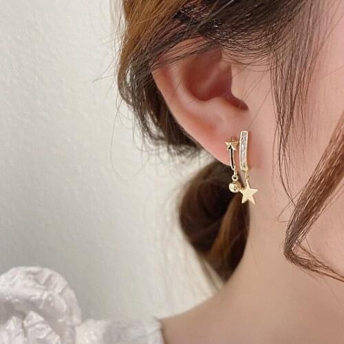 Korean New Design Fashion Jewelry Small Metal Star Pendant Stud Earrings for Women Elegant Exquisite Earrings Party Jewelry