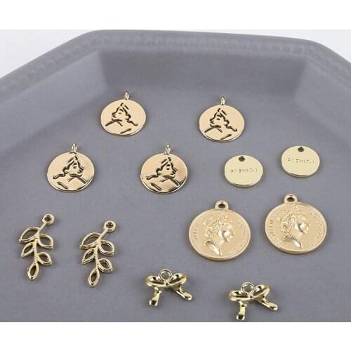 10pcs korean Vintage Alloy Geometric Earrings For Women Leaf Bowknot Head Round Pendant DIY Jewelry Earring Necklace Material