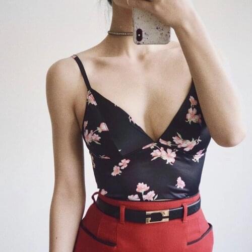 The new summer no steel ring underwear satin small vest gathers anti-sagging halter sexy bra to receive vice breast bra