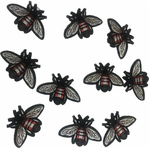 10PCS/LOT Iron on Patches Bee Embroideried Patch Repair DIY Decoration Fabric Appliques for Bags Clothing Patch Sewing Stickers