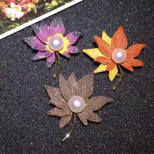 Christmas gift Enamel maple leaves natural freshwater pearl brooches