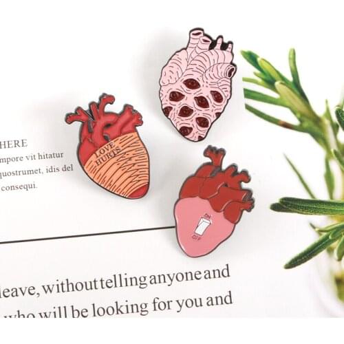 10pcs Heart enamel pin Beautiful Space Punk multi-eyed Hearts badge Cardiac pacemaker Lapel pins brooches Shirt bag jewelry gift