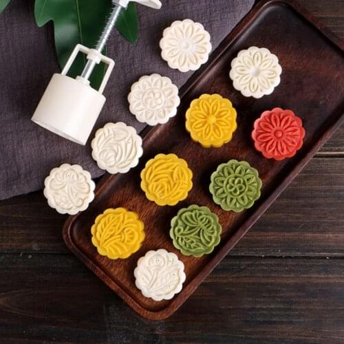 150g Flower Mooncake Mold with 6pcs Flower Hand Press Moon Cake Mould for Mid Autumn Festival Fondant Moon Cake Mould