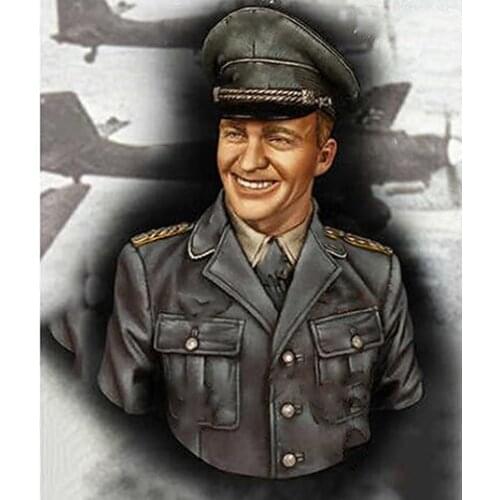 New Unassembled 1/12 ancient PILOT officer bust Resin Kit DIY Toys Unpainted resin model