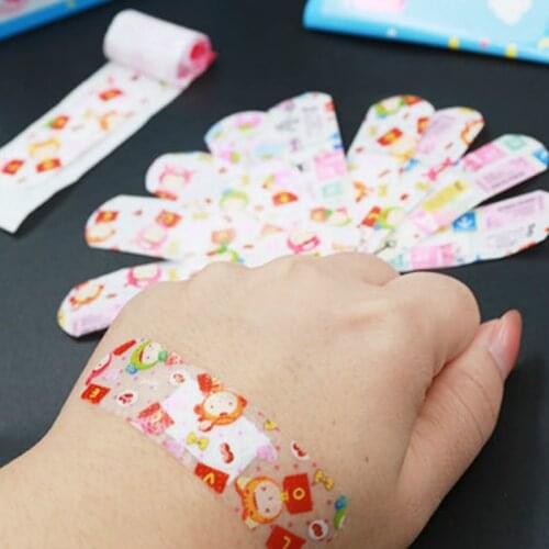 100Pcs Cartoon Band-Aid Breathable Hemostatic Adhesive Patches Bandages Stickers for Kids Curing Games First Aid Emergency Kit