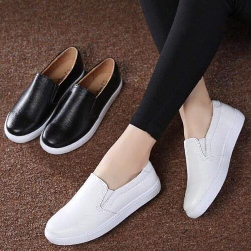 2021 Spring and Autumn New Casual Womens Shoes Slip-on Cowhide Easy Wear Shoes Womens Board Shoes Slip on Shoes Loafers Women
