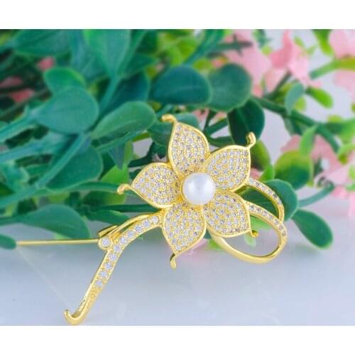 New Delicate Copper Micro-inlaid Zircon Clothes Accessories Cute Flower Pearl CZ Brooch Hijab Pin Female Birthday Christmas Gift