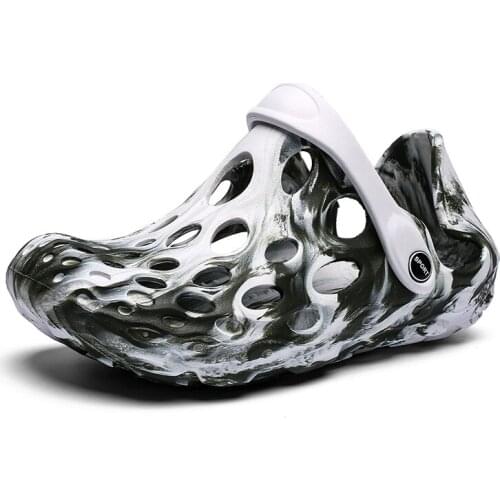 Summer Shoes Men Crocaaks 2021 Home Light Crokk Clogs Slippers Flip Flops Non-Slide Beach Causual Outdoor Sandals Crocese