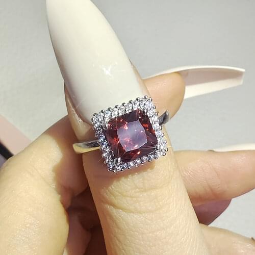 2021 New Luxury Red Color Princess Engagement Ring for Women Anniversary Gift Jewelry Wholesale R6582