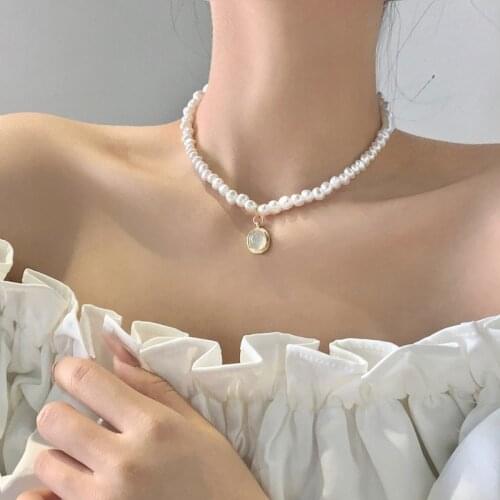 French sweet temperament irregular pearl necklace female Japan and South Korea 2021 new style clavicle chain fashion accessories