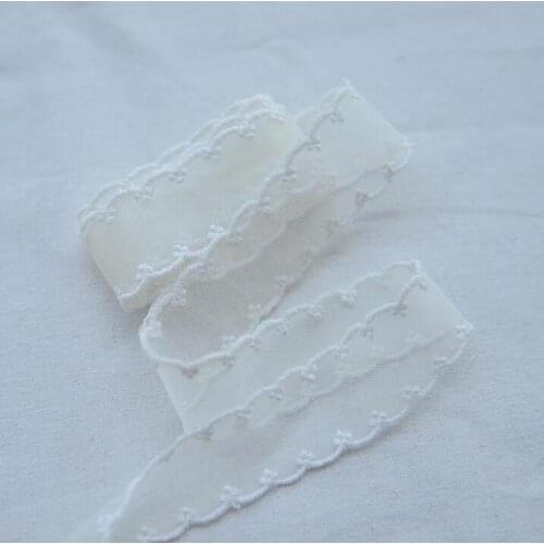 Wholesale 20 Meters Ivory Flower Embroidery Fabrics Cute Embroidered Lace Trim 3.3cm Width