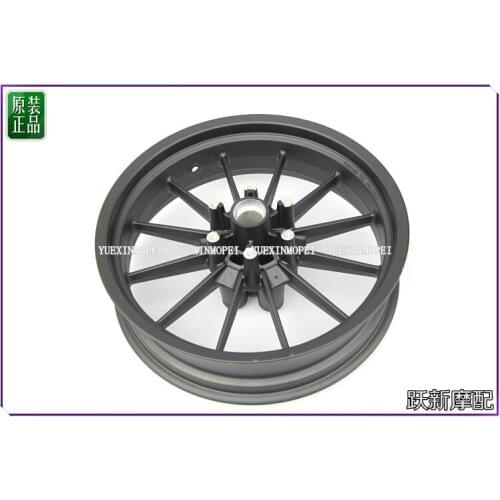 Rear wheel of Benelli Leoncino 500