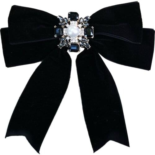 Retro Black Velvet BowKnot Brooch Korean Crystal Necktie Shirt Collar Pins Corsage Luxulry Jewelry Gifts for Women Accessories