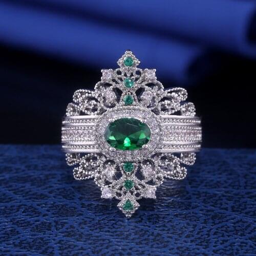 Retro Luxury Queen Style Ring Fashion Noble Baroque Princess Green Crystal Silver Color Ring Charm Women Cocktail Party Jewelry