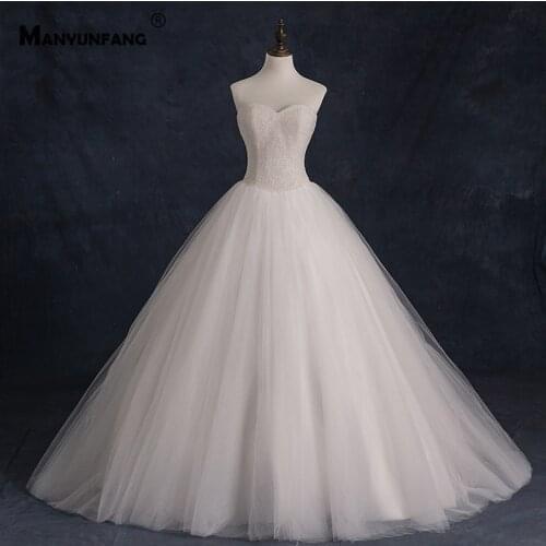 Vestido De Noiva 2021 Hot Sale Strapless Pearls Bridal Ball Gown Custom Made Lace Up Back Chapel Train Wedding Dress for Women