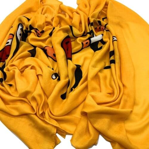 2020 New sunscreen cotton and linen shawl dual-use summer long Korean version of the scarf seaside holiday silk scarf