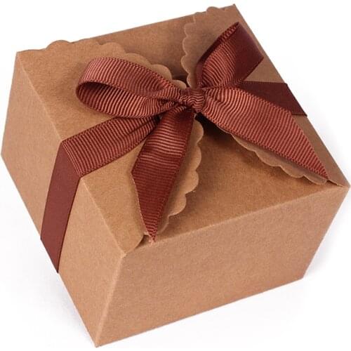 KATE FAVORS Individual Gift Wrapping And Cards
