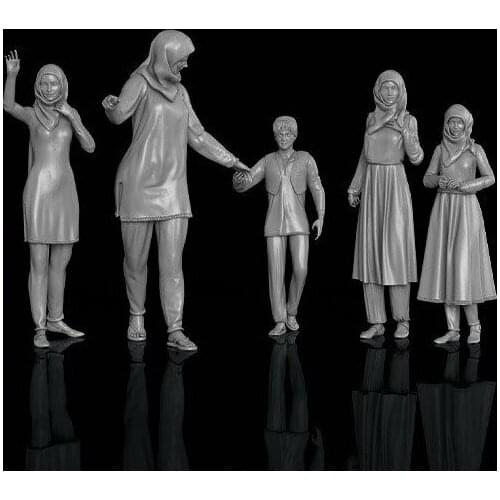 Unassambled 1/35 modern stand 5 people Resin figure miniature model kits Unpainted