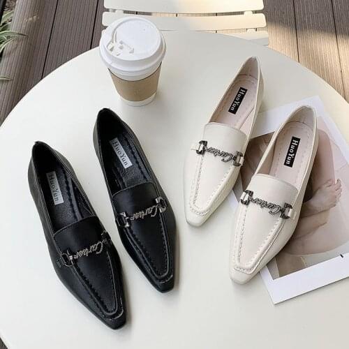 Spring Autumn Pointed Toe Shoes Womens Flat-bottomed Shallow Mouth Chain Soft-soled Shoes Womens Shoes All-match Peas Shoes