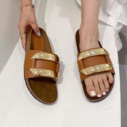 Summer New Fashion All-Match Metal Decoration Large Size Womens Shoes Comfortable Flat Beach Slippers