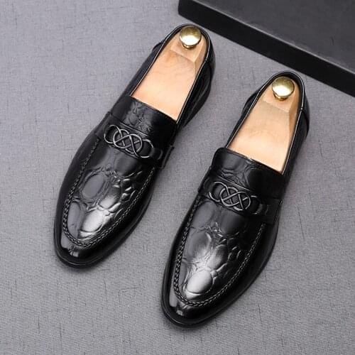 New Arrival Mens Pointed Toe Metal Decoration Slip On Flat Shoes Male Wedding Dress Party Homecoming Footwear Zapatillas Hombre