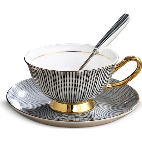 British Style Pink Bone China Coffee Cup and Saucer Set High-end Afternoon Tea Pastoral Style Flower Tea Cup