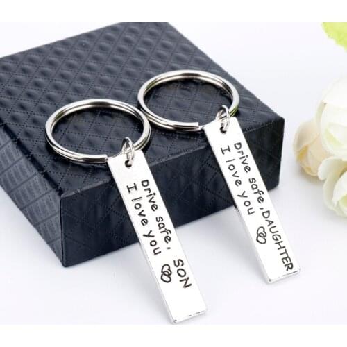 Dongsheng Fashion Family Keyring Gifts Drive Safe l love You Daughter Son Keychain Jewelry Key Chain-50