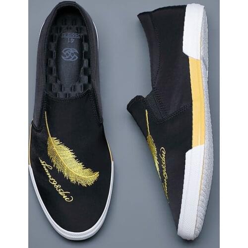 New Men Casual Shoes Spring Summer Breathable Lightweight Leaves Embroidery Loafers Street Fashion Slip-On Cool Flat Shoes