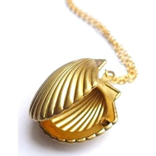 DIOMEDES Gold Pendants