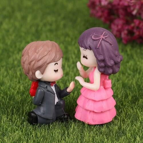 1 pair Cute Lovers Couple Figurines Miniature Craft with Guitar Ornament Fairy Garden Decor home decoration accessories