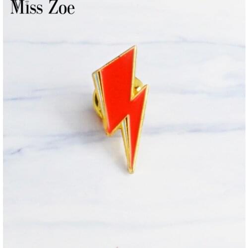 Aladdin Sane Lightning enamel pin David Bowie style Brooches Gift Art Glam Rock icons Pin Badge Gift for Rock fans men women